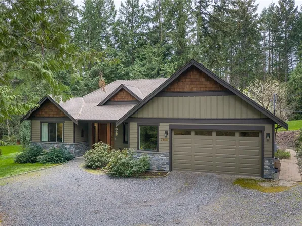 7165 Royal Dr, Lantzville, BC V0R 2H0