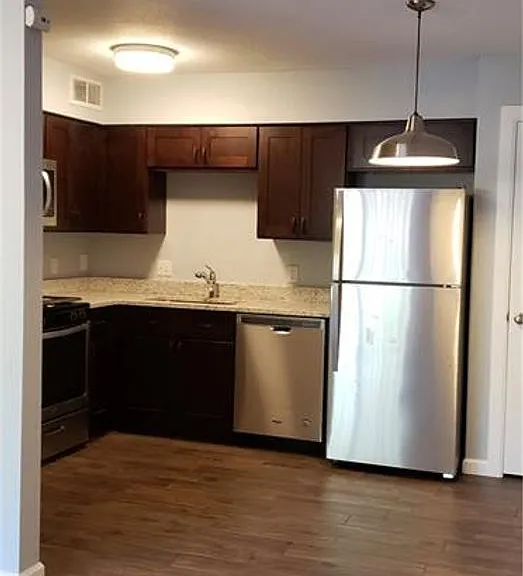 2208 Mission Hill Cir — Photo 4