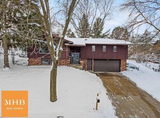 9 Rye Cir, Madison, WI 53717
