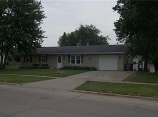 1716 4th St SW, Altoona, IA 50009