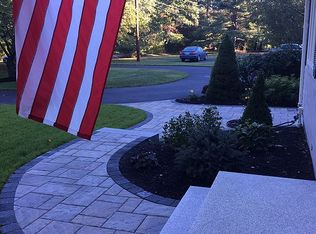 16 West St, Medfield, MA 02052