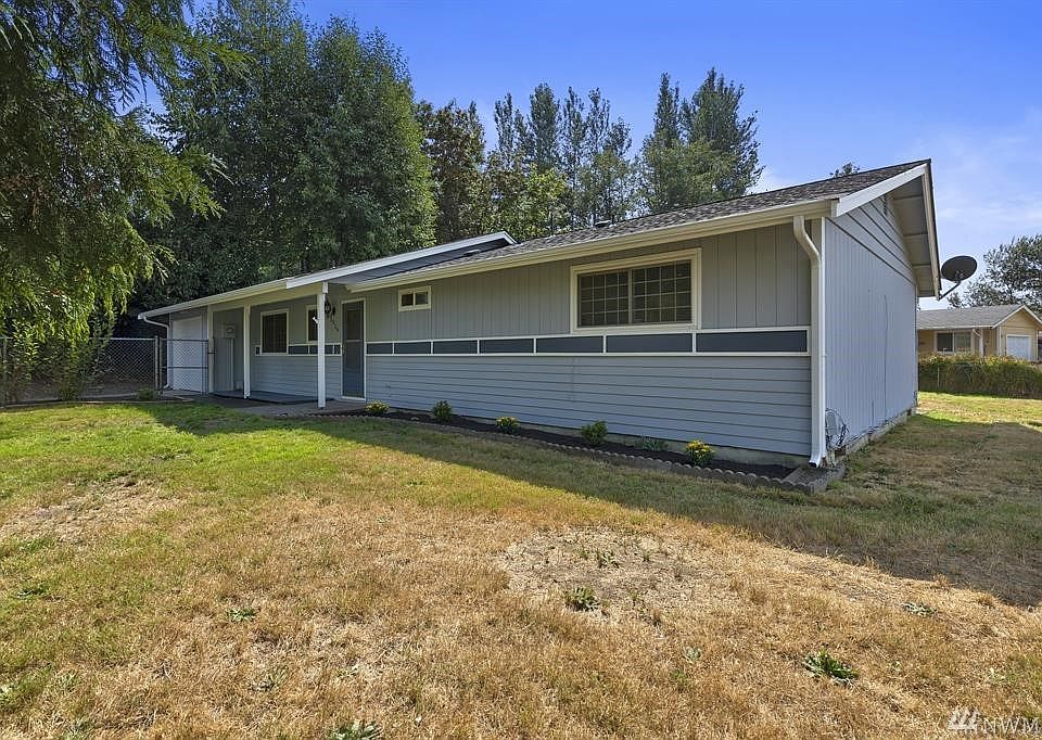 1st image of 3024 Greendale Dr SE