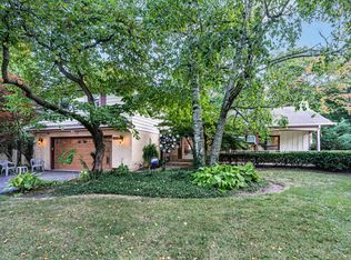 32381 N Forest Dr, Grayslake, IL 60030