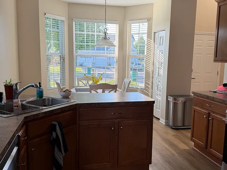 25408 Cove Ct — Photo 3