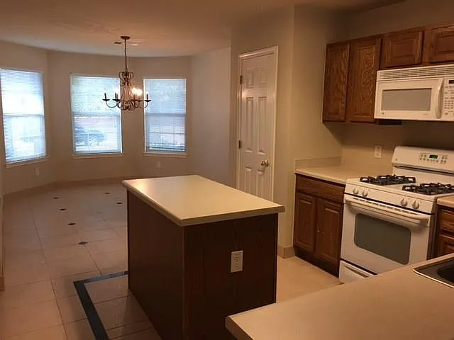 431 Primrose Blvd — Photo 3