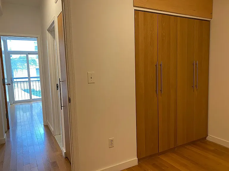 96 Diamond St #2B — Photo 4