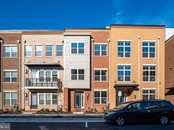 3820 Tusico Pl, Fairfax, VA 22030