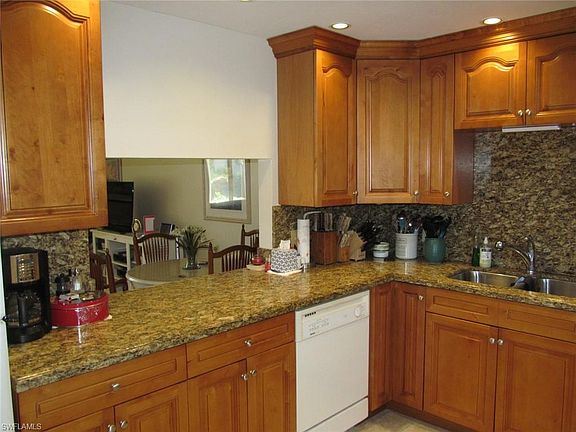 5th image of 394 Tern Dr APT 2