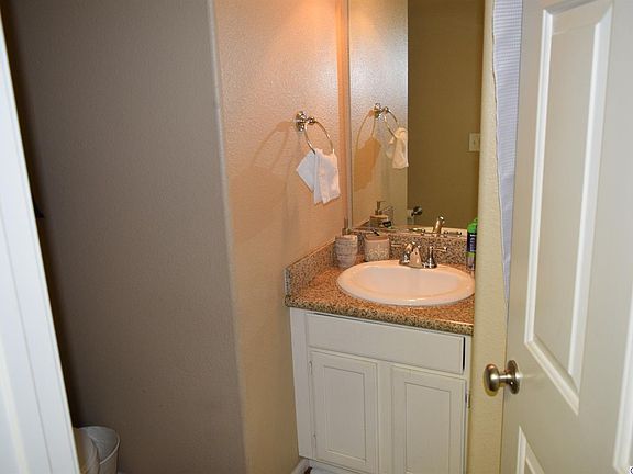 5th image of 10128 Hillhaven Ave APT 108