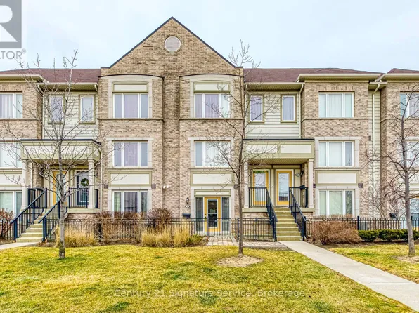 2935 Hazelton Pl #5, Mississauga, ON L5M 0S3