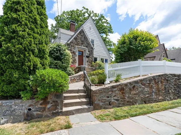 111 Petersville Road, New Rochelle, NY 10801