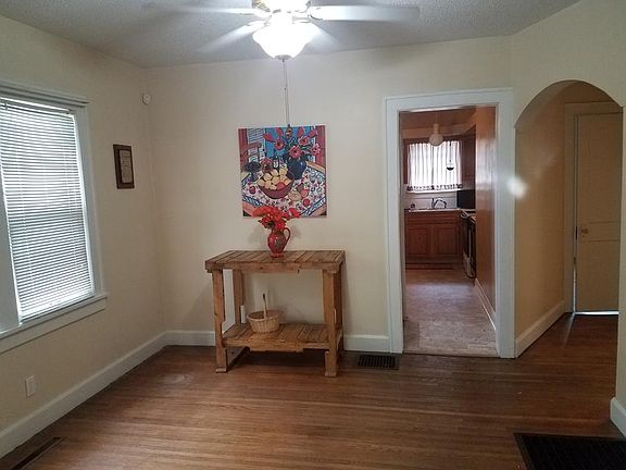 5th image of 506 W Voorhees St