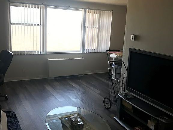 3rd image of 11850 Edgewater Dr APT 605