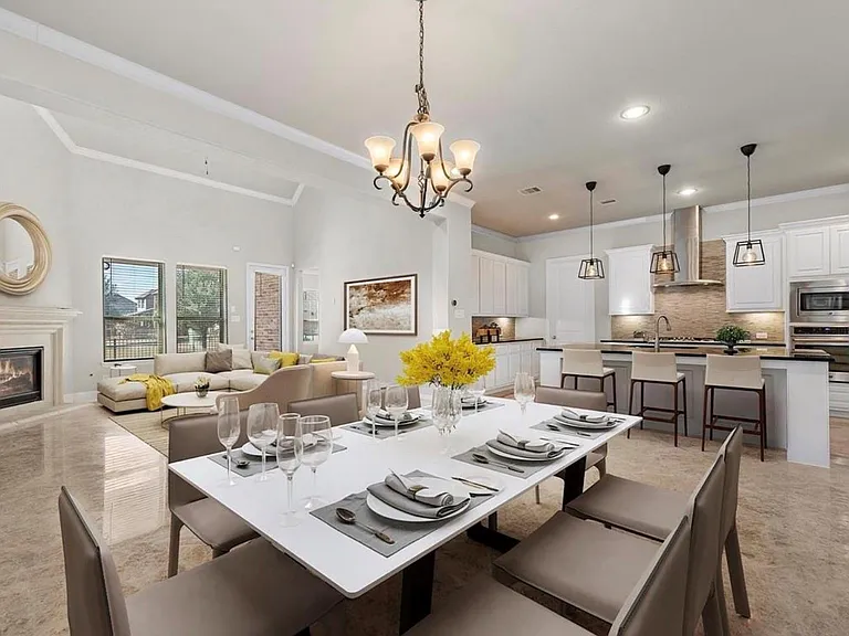 2024 Arrowood Glen Dr — Photo 8