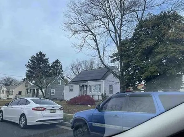 2117 S Brighton Ave, Clementon, NJ 08021