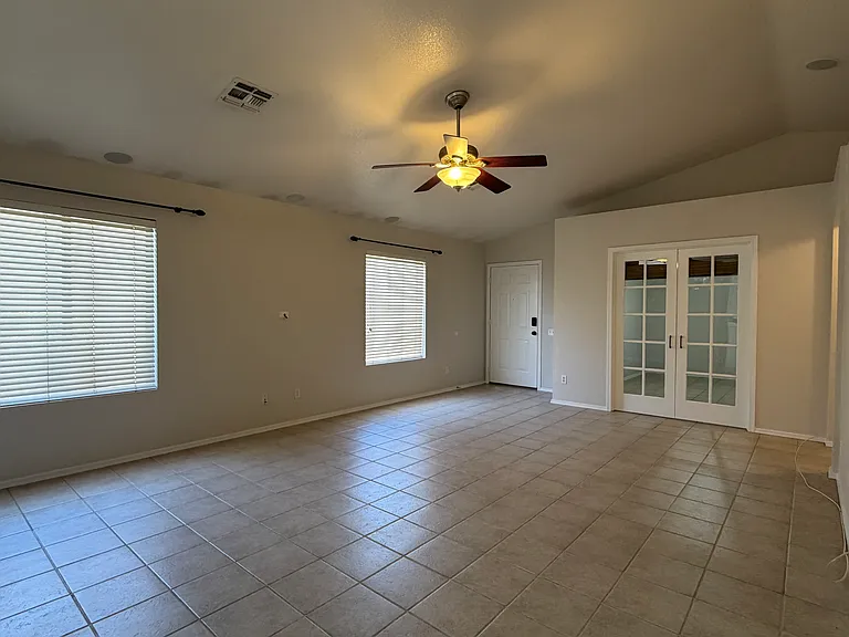 Large Family Room with Vaulted Ceilings