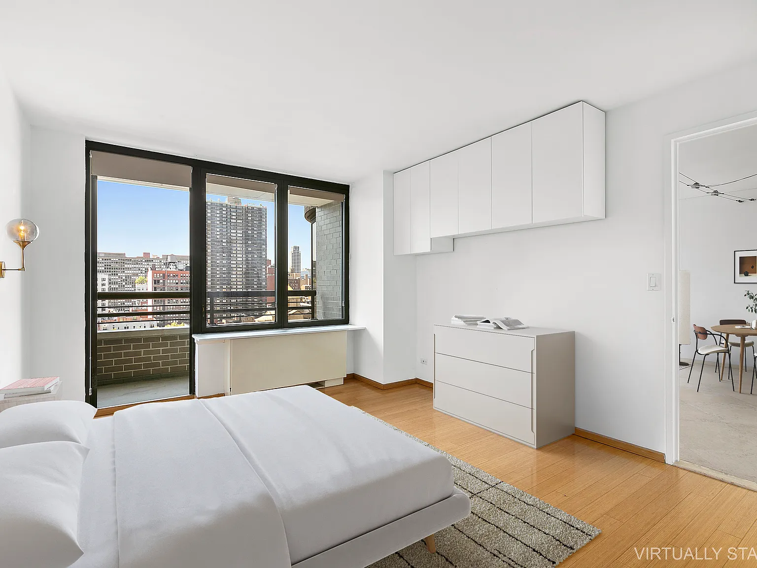 330 East 38th Street — Photo 2
