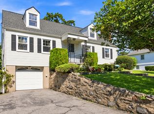 24 Avondale Rd, Harrison, NY 10528