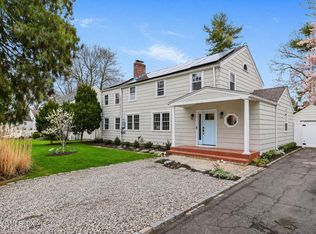 64 Summit Rd, Riverside, CT 06878