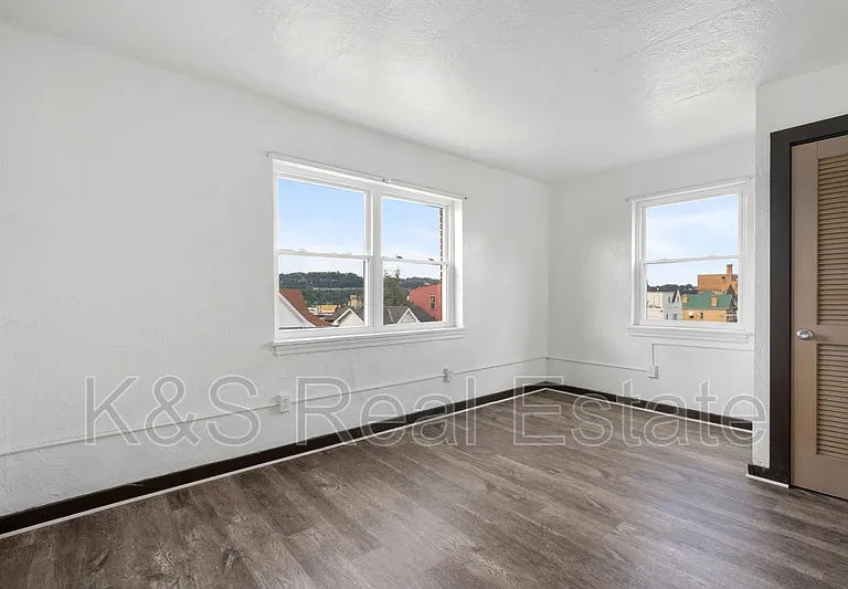 142-144 W 9th Ave #142-2 — Photo 6