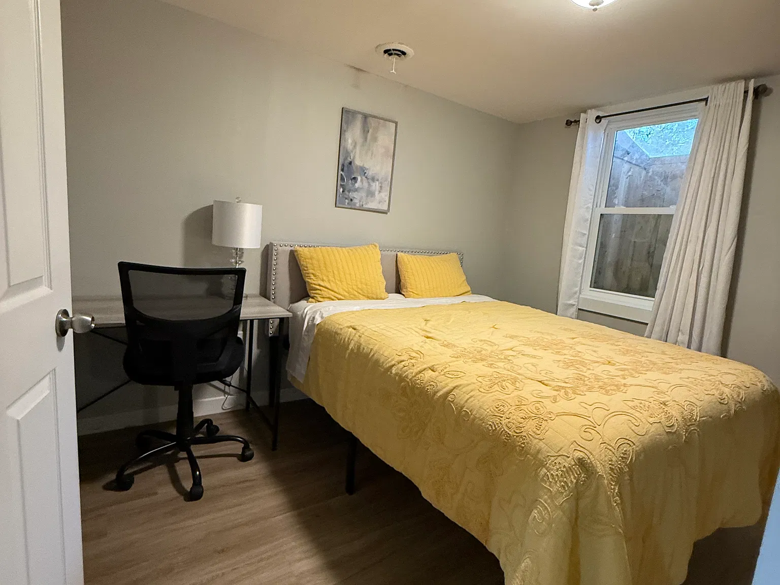 2 bed, 1000 sqft, $1,400 — Photo 2