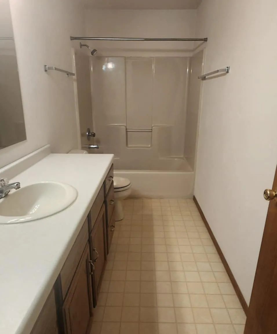 3 bed, 1800 sqft, $1,900 — Photo 3