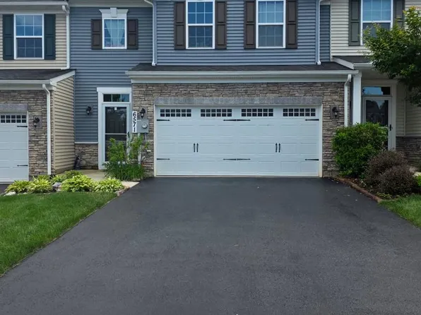 6571 Autumn Olive Dr, Frederick, MD 21703