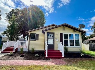 219 Clarendon Ave, Chicopee, MA 01013
