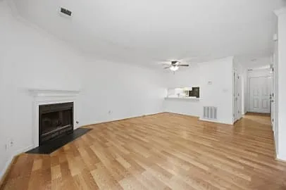 4066 Heritage Valley Ct — Photo 10