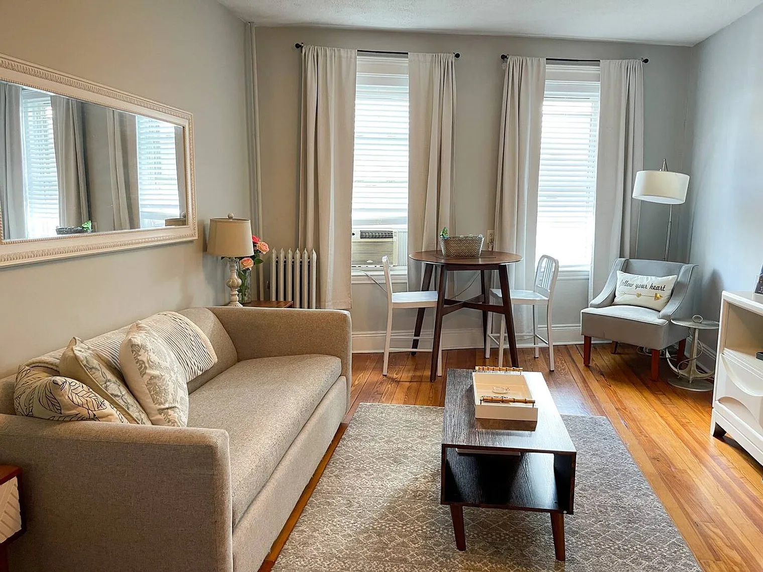 1 bed, 1.0 bath, 592 sqft, $3,141 — Photo 1