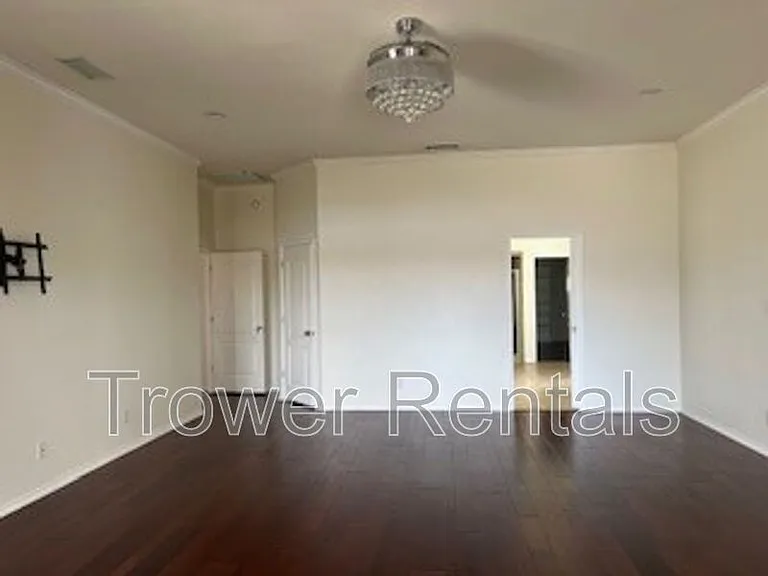 8104 San Antonio St — Photo 11