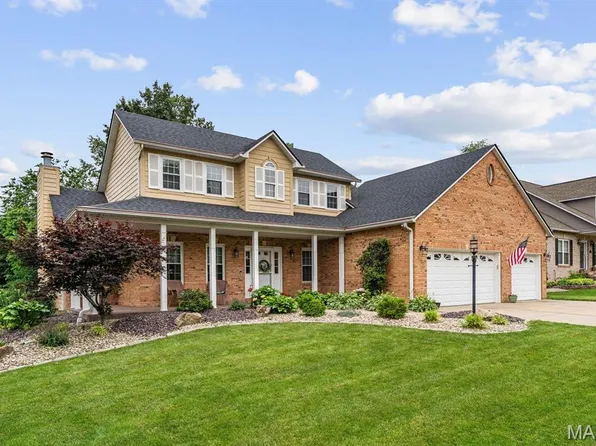 505 Valley View Dr, Edwardsville, IL 62025