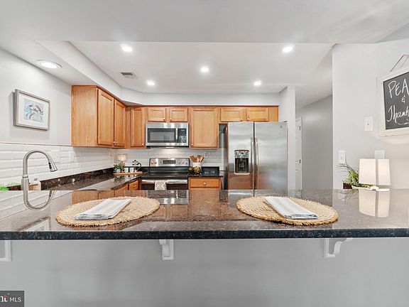 3rd image of 1127 Lake Heron Dr APT 2A