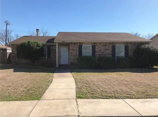 2108 Chatsworth Rd, Carrollton, TX 75007