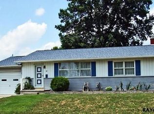 747 Kelly Dr, York, PA 17404