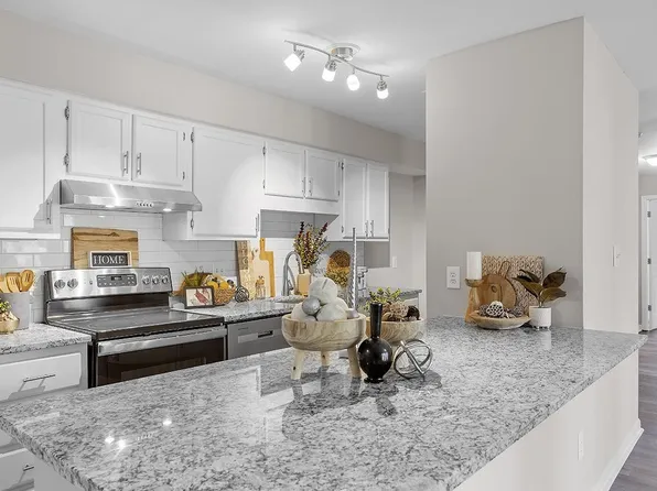 1331 Park Glen Dr APT 104, Raleigh, NC 27610