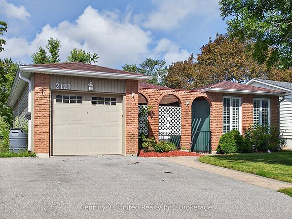 3rd image of 2121 Meadowview Rd