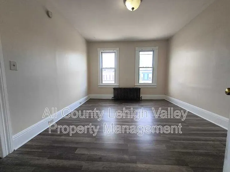 1507 Washington St — Photo 6