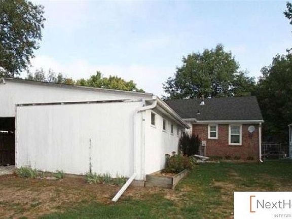 4th image of 3757 A St