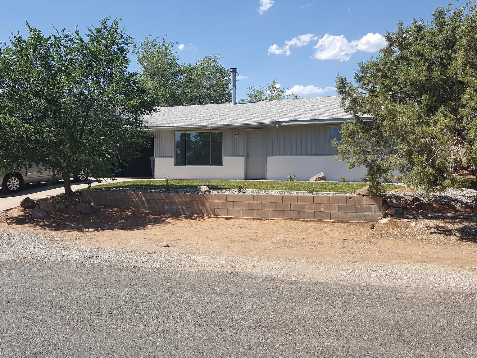 3 bed, 1187 sqft, $1,600 — Photo 1