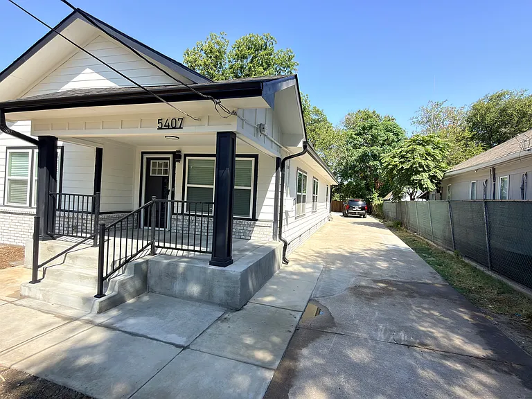 5407 Terry St — Photo 2