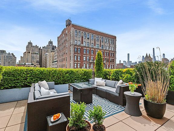 2nd image of 101 W 81st St APT 714