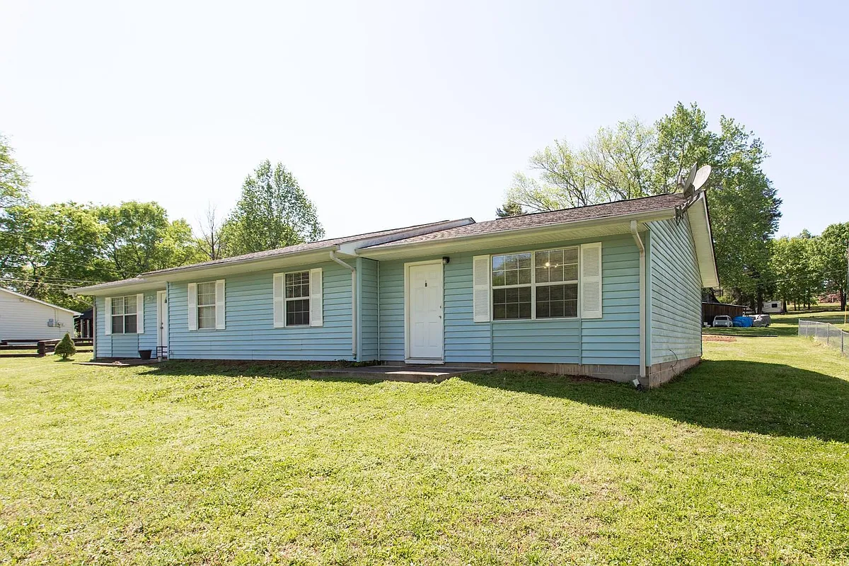 Building Photo - 5571 Tallant Rd #B