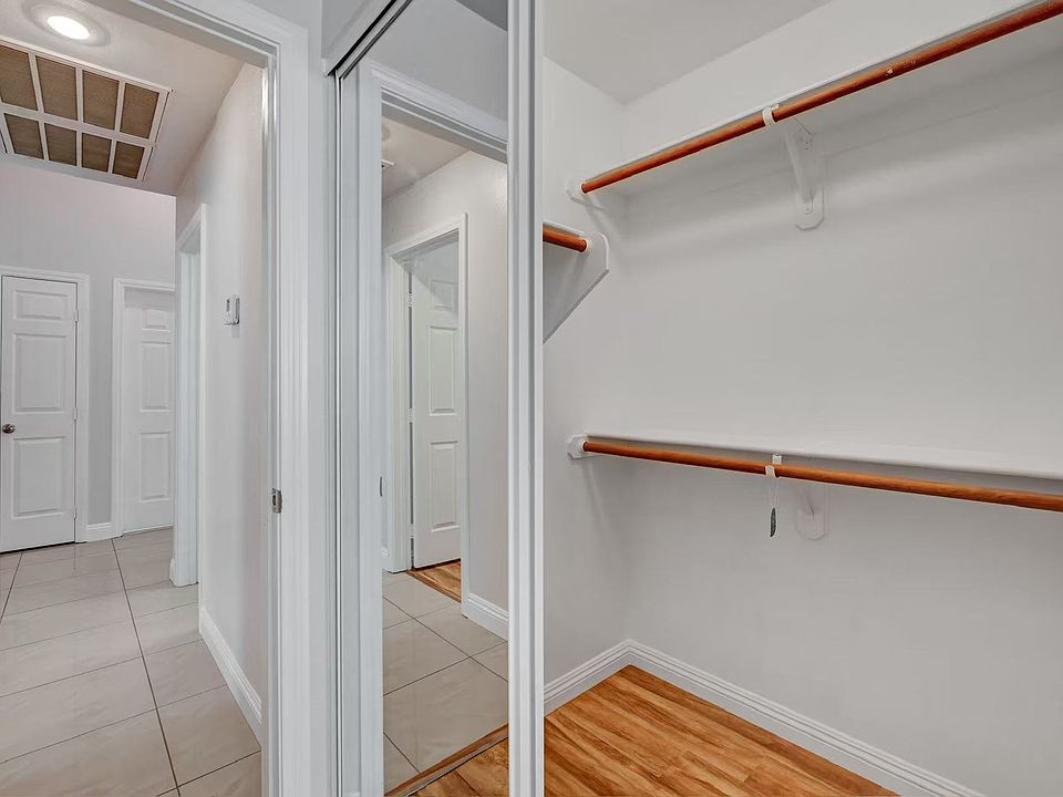 1st image of 4448 Willowhill Ct