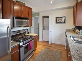 2208 W Winona St #1, Chicago, IL 60625