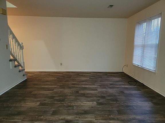 3rd image of 110 S Court St