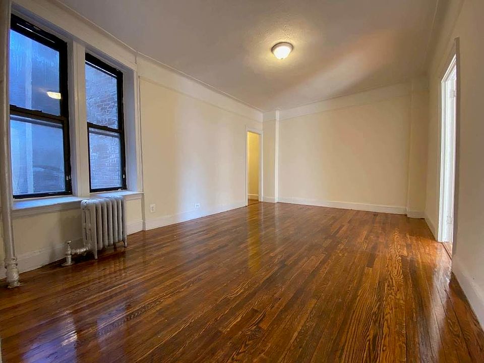 1st image of 11-25 46th Rd #1J