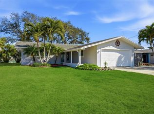 541 Lillian Dr, Madeira Beach, FL 33708