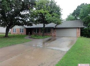 796 Brookhollow Ln, Bartlesville, OK 74006