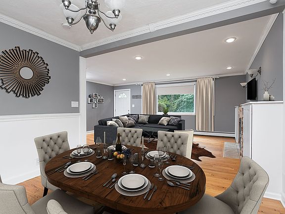 Dining Room virtual staged